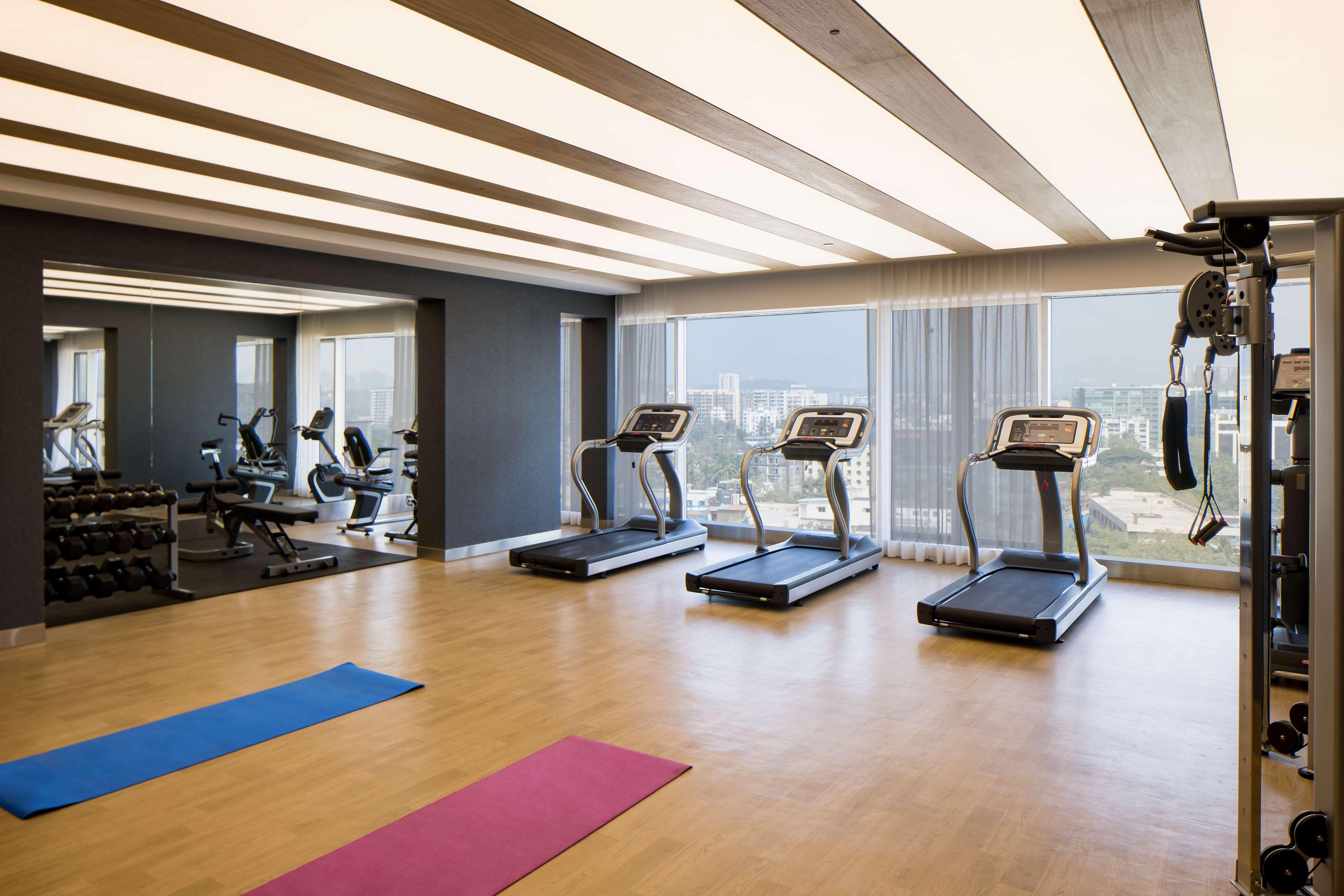 Radisson Blu Mumbai International Airport酒店 外观 照片 The gym at the hotel